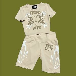 NWOT Retrovert brand beige athletic set women’s size XS/S